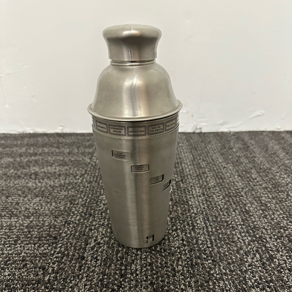 OGGI Dial Cocktail Shaker Drink Stainless Steel 15 Recipes 34 oz.